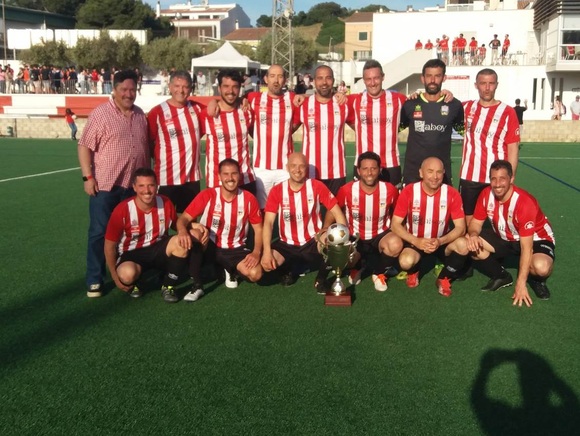 EL CE. MERCADAL PRIMER CAMPEÓN DE LEGENDS MENORCA